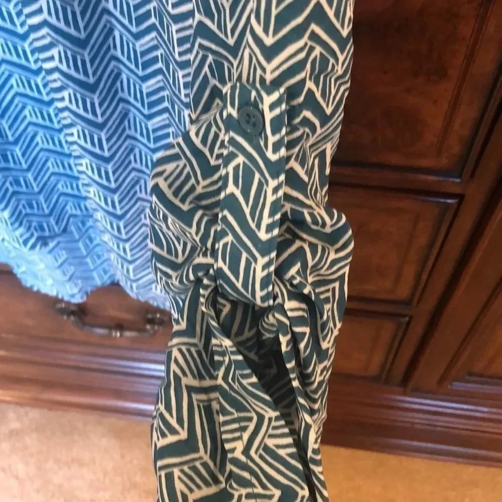 3/$15 Super cute green and white high low top - Picture 3 of 7